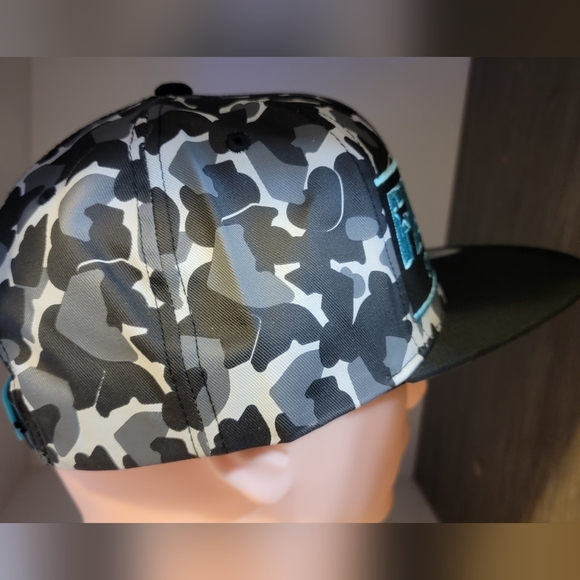BNWT - Famous Brand Camo Adjustable Hat - Picture 4 of 6
